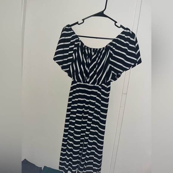 Striped dress - Picture 3 of 3